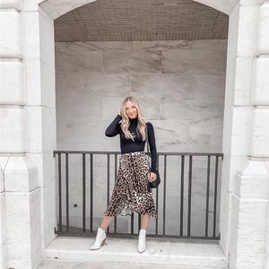 Nasty Gal White Cowgirl Booties